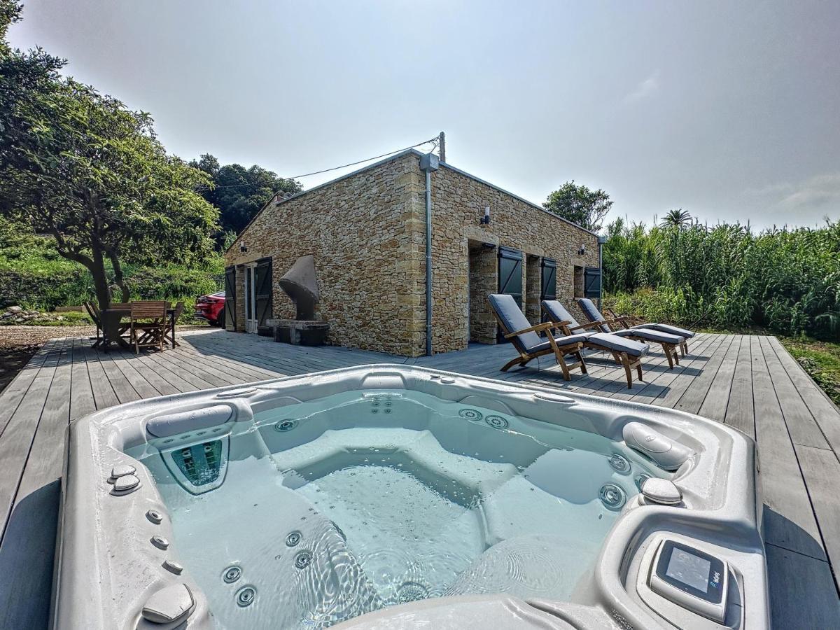 בוניפסיו Villa 2 Chambres Avec Jacuzzi מראה חיצוני תמונה